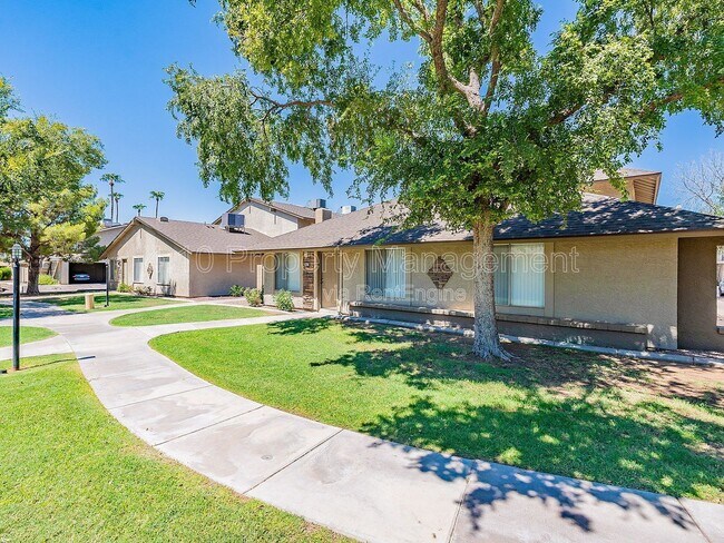 Foto del edificio - 1266 N 85th Pl