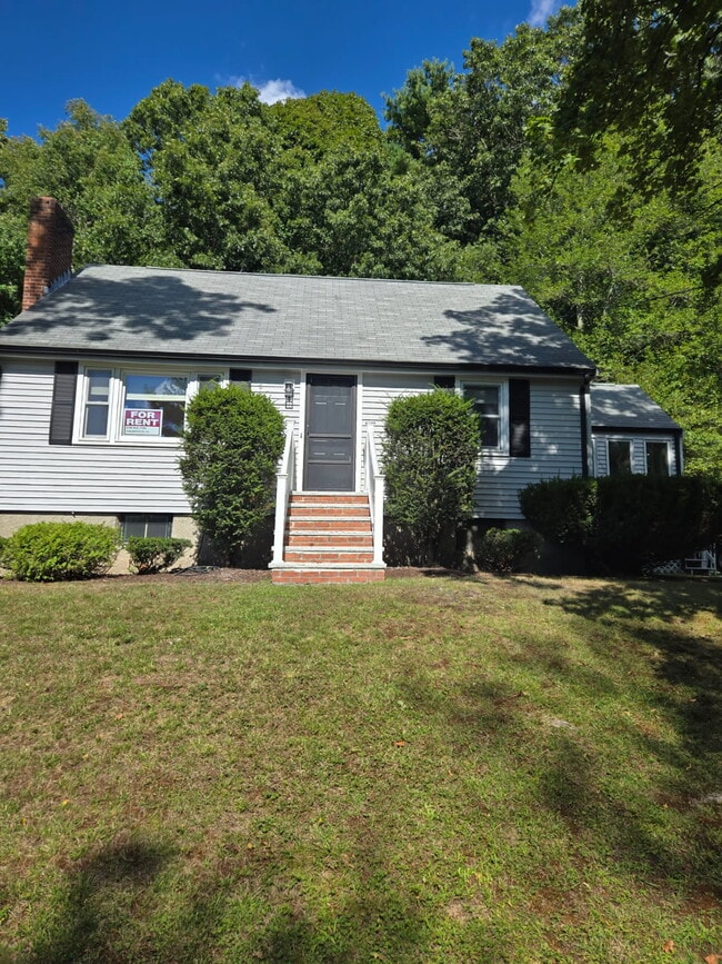 Building Photo - 12 Cedar Dr