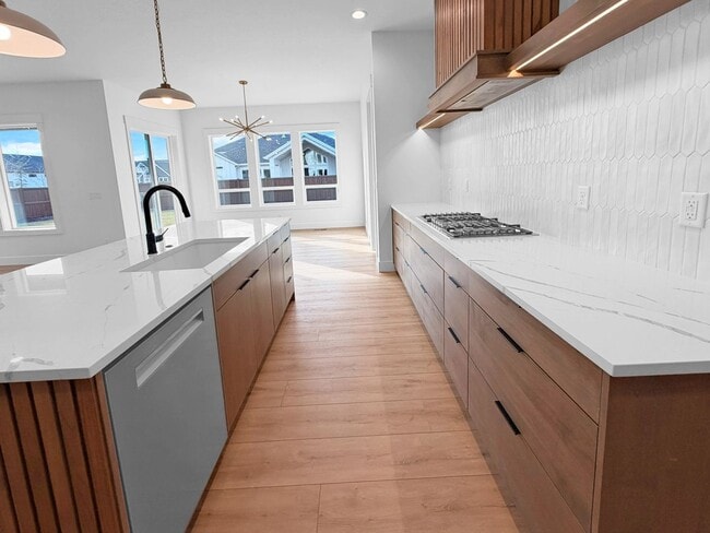 Building Photo - Pet-Friendly Luxury: New 4BD Construction with 2 Dedicated Offices in Eagle’s Centerra Community