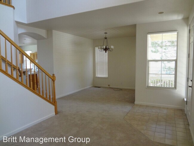 Building Photo - 3 br, 2.5 bath House - 1040 Greenwich Way