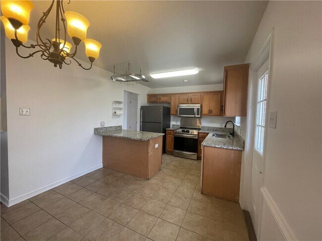 Building Photo - 6882 Red Cedar Dr