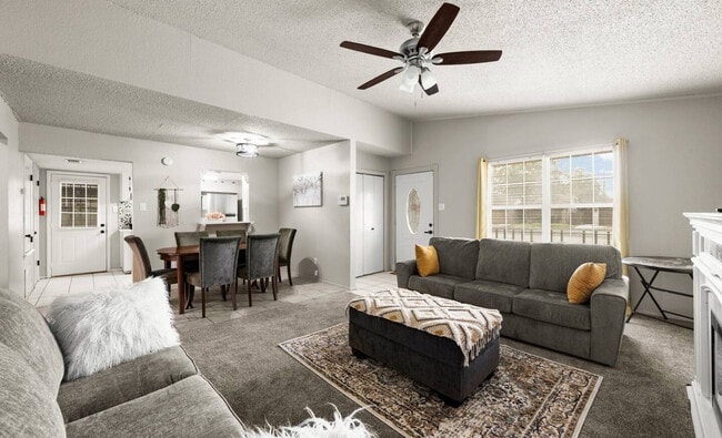 Building Photo - 11934 Hearn Rd