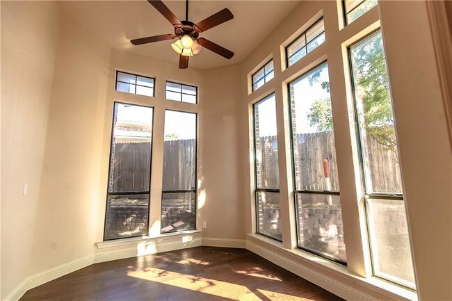 Building Photo - 4900 Ridglea Hills Ct