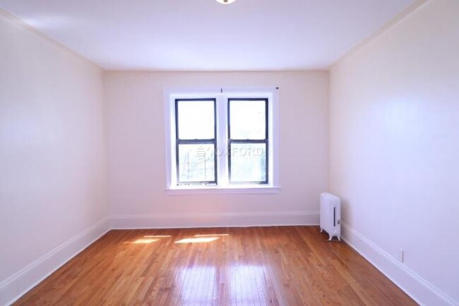 Foto del edificio - 1 bedroom in CORONA NY 11368