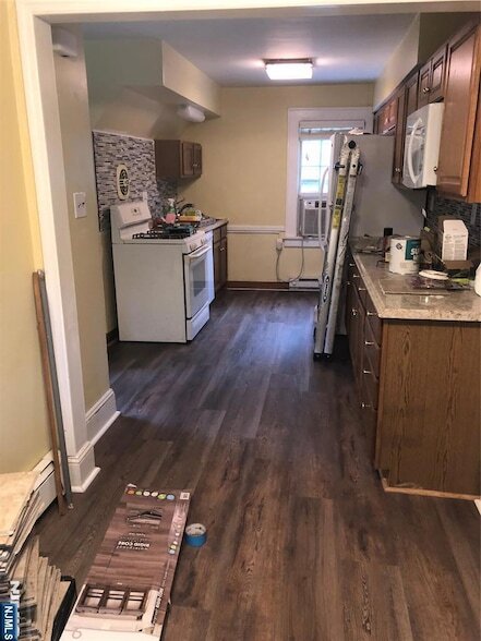 Foto del edificio - 115 Degroff Pl