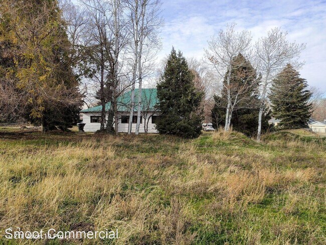 Building Photo - 2 br, 1 bath House - 2557 S Orchard Drive