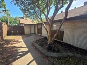 Building Photo - 13439 Blossomheath Ln