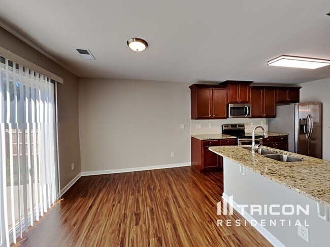 Building Photo - 1756 Pinnacle Oaks Drive Rural Hall NC