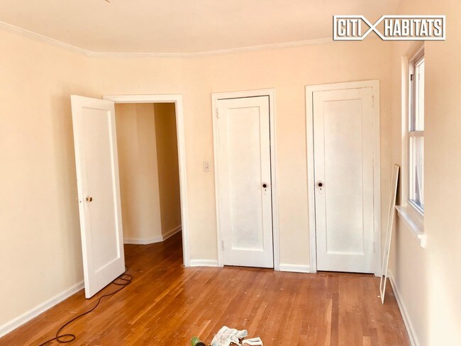Building Photo - 6227 Boelsen Cres