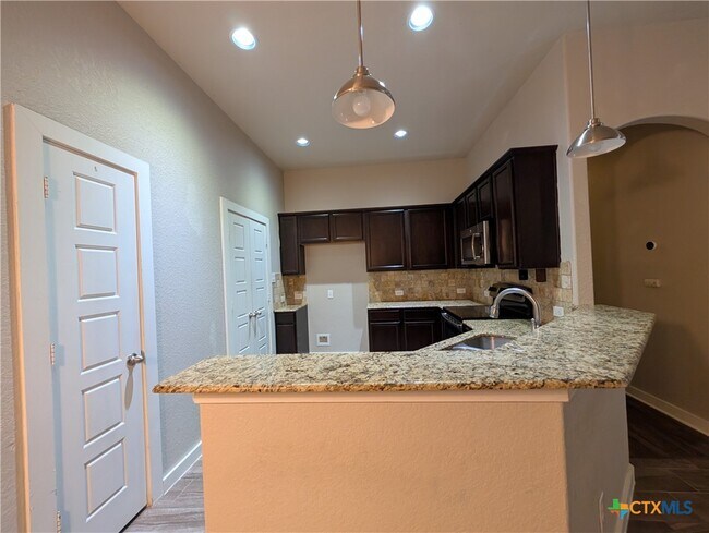 Foto del edificio - 1135 Creekside Orchard