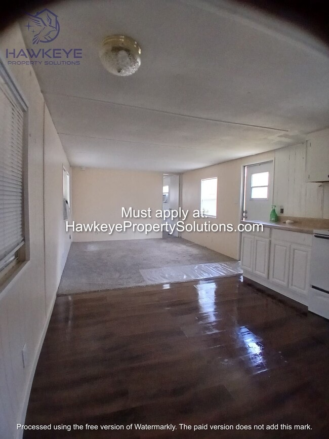 Building Photo - 1724 Oakland Rd W