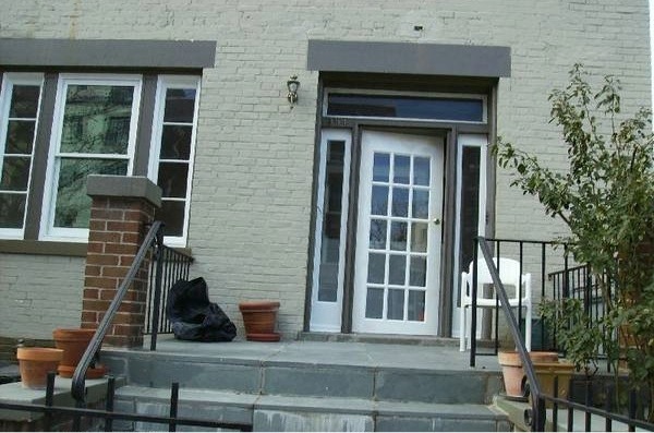 Foto principal - 3114 Mt Pleasant St NW