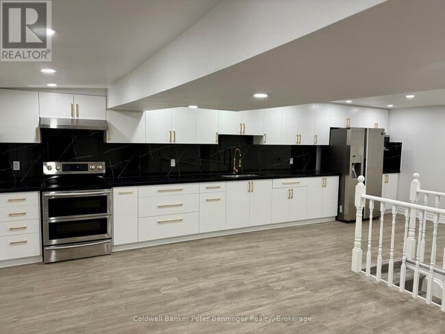 Photo du bâtiment - 214 Durham St E