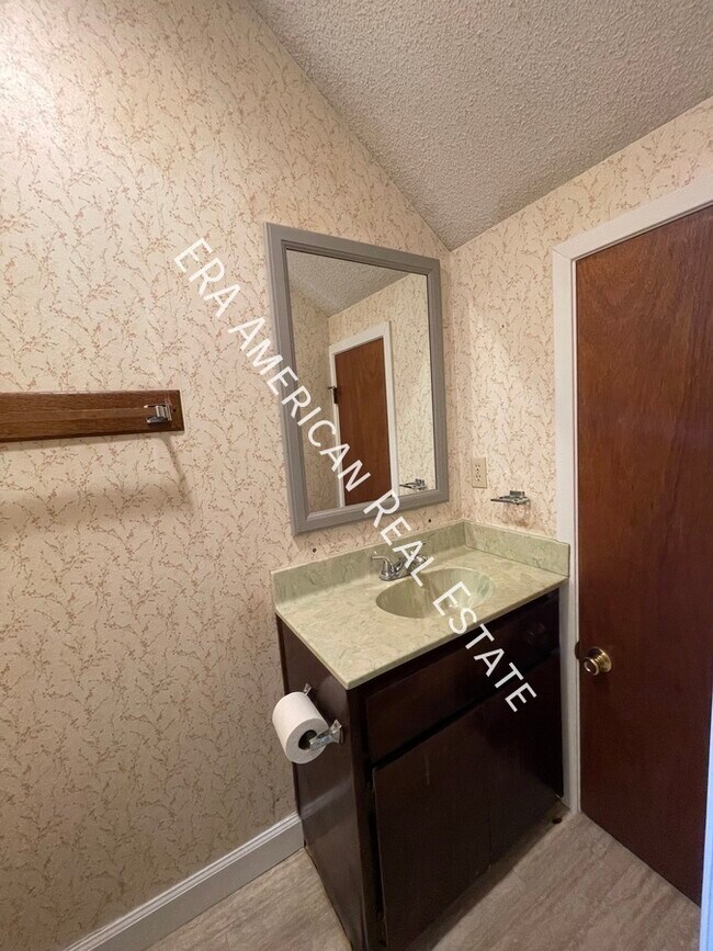 Building Photo - 419 Hollywood Blvd NW