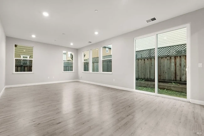 Building Photo - 7541 Windward Dr