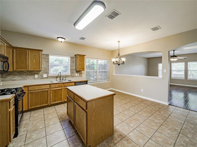 Building Photo - 4016 Summerhill Ln