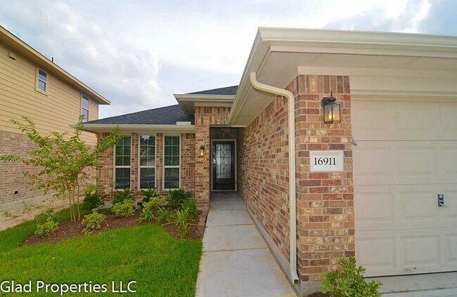 Foto del edificio - 16911 Ranger Ridge Dr