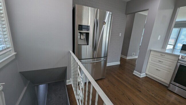 Foto del edificio - 416 N Eastwood Ave