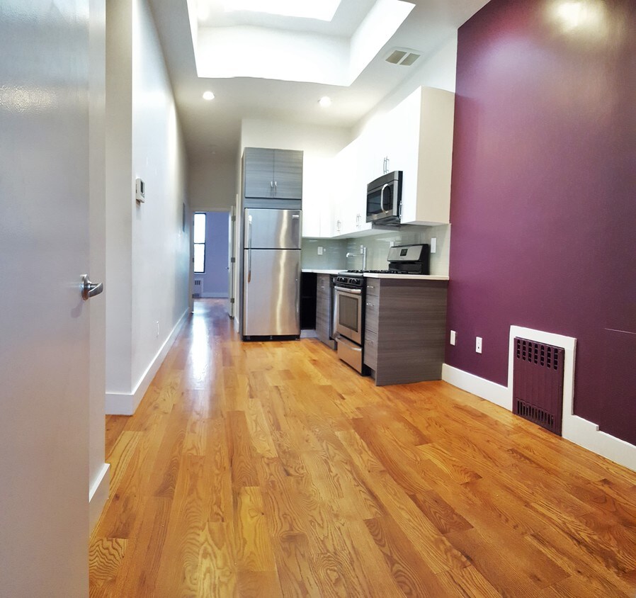 Primary Photo - 1250 Dekalb Ave