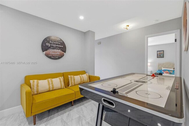 Foto del edificio - 6600 NE 20th Way