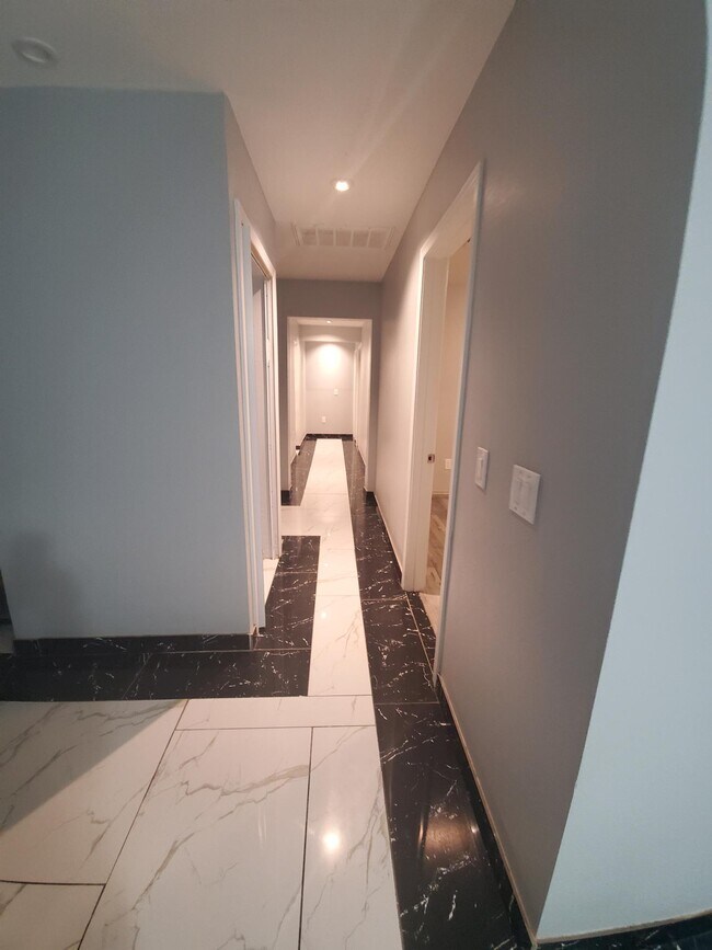 Foto del edificio - 511 E Roeser Rd