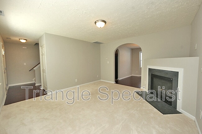 Photo - 1909 Raj Dr House