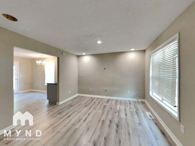 Foto del edificio - 107 Huntington Ct