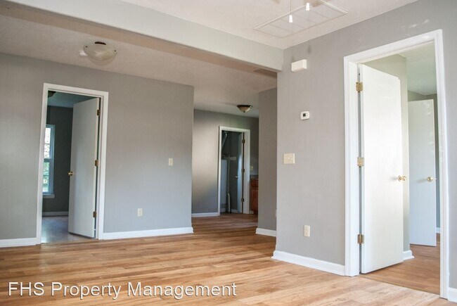 Building Photo - 2 br, 1 bath House - 1717 W Thoman Street*