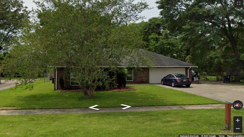 Building Photo - 13123 Stone Dr