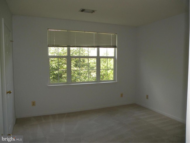 Foto del edificio - 20330 Beechwood Terrace