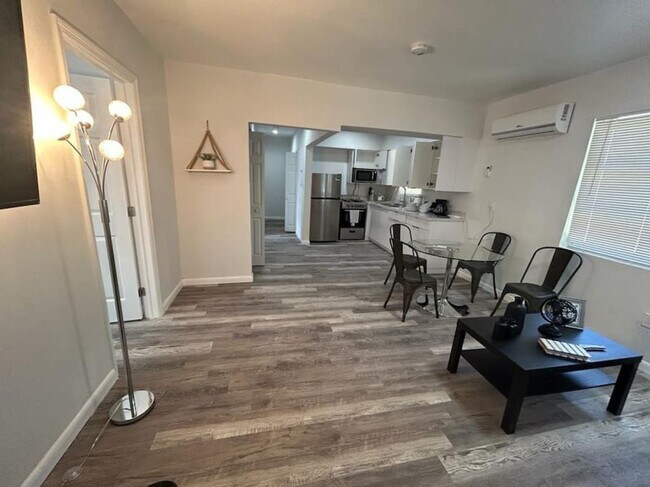 Foto del edificio - 2635 SW 24th Ave