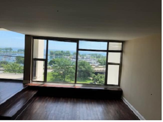 Building Photo - 3200 N Lake Shore Dr
