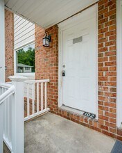 Building Photo - 364 Fir St