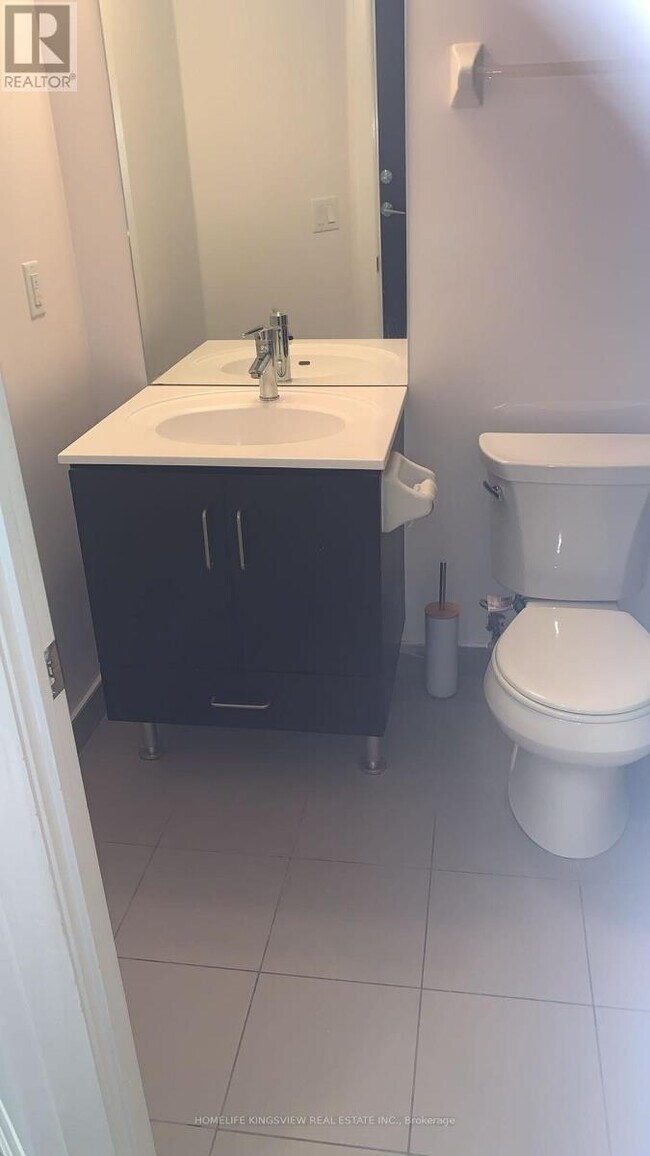 Building Photo - 215 Sherway Gardens Rd