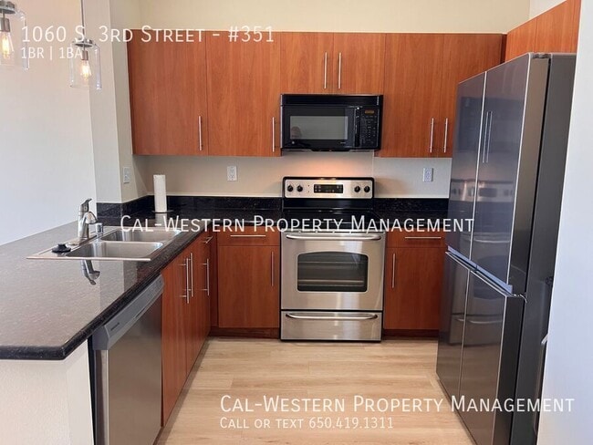 Building Photo - 1060 S Third St