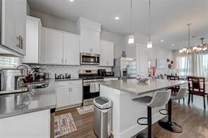 Foto del edificio - 9015 Lonestar Creekbend Ln