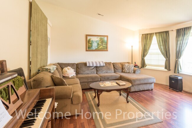 Foto del edificio - Beautiful 3 Bedroom Home Close to WWU