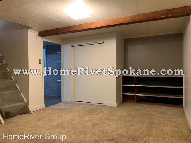 Building Photo - 2 br, 1 bath House - 3616 N. G St.