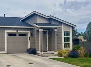 Building Photo - 20705 SE Iron Horse Ln