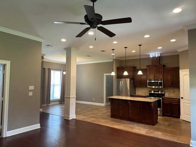 Building Photo - 2212 Alexa Ln