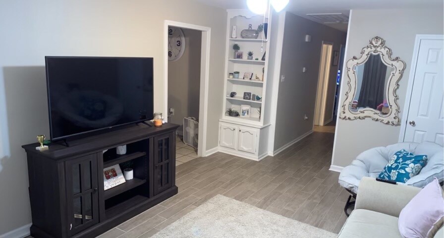 Foto principal - 15344 Crystal Dr