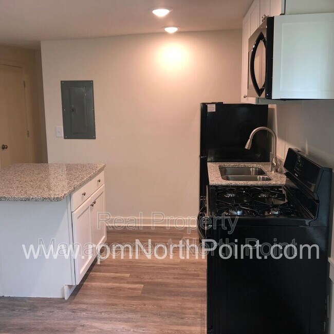 Foto del edificio - 3310 E Roxboro Rd NE