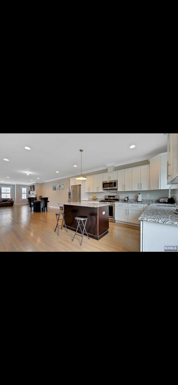 Foto del edificio - 33 Stuyvesant Ave