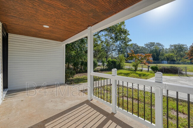 Building Photo - 127 Harvard Dr