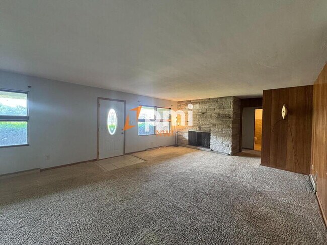 Foto del edificio - 330 E 69th Pl