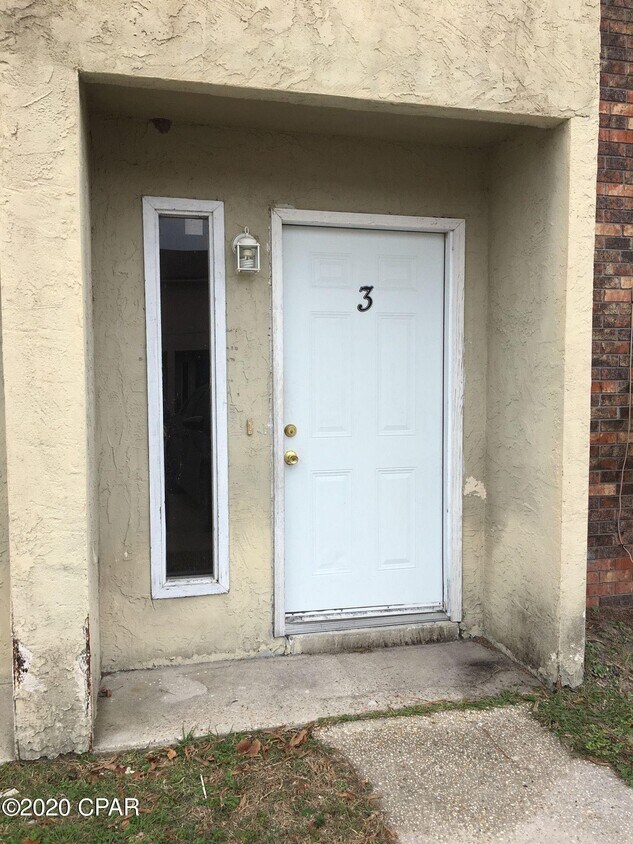 Foto principal - 6101 Harvey St