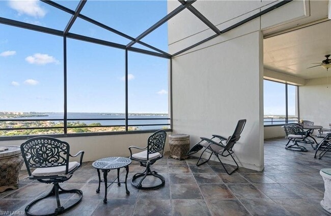 Building Photo - 5260 S Landings Dr