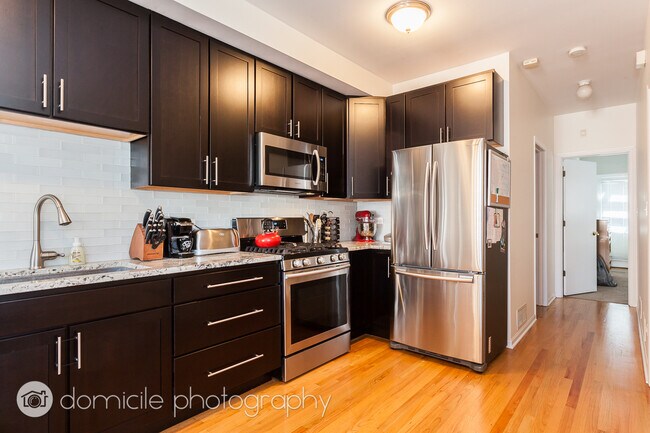 Foto del edificio - 1417 W Erie St