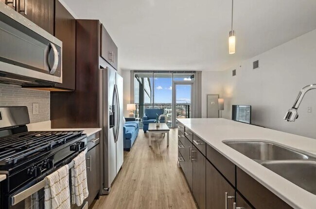 Foto del edificio - 3740 N Halsted St