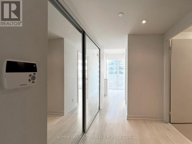 Building Photo - 88 Harbour St